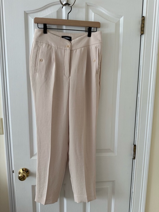 Express Pants - Express Women’s Light Cream Pleated Dress Pants